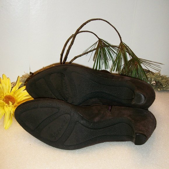 SAMUEL 9M Genuine Brown Suede Slouchy Booties NEW 2 5/8" Heel Zip Up - Picture 8 of 13